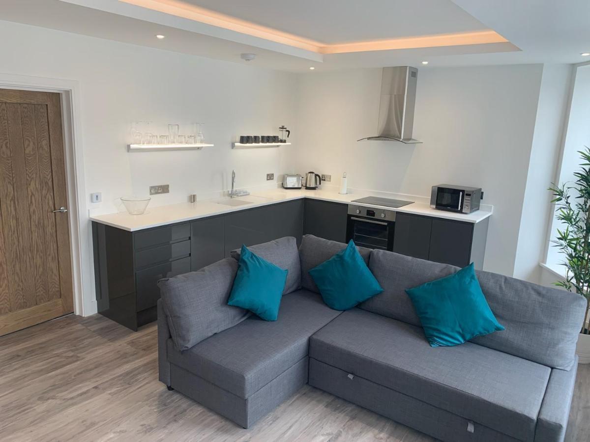 28 Harbour Lettings Luxury Apartments For Over 25S 普里茅斯 外观 照片