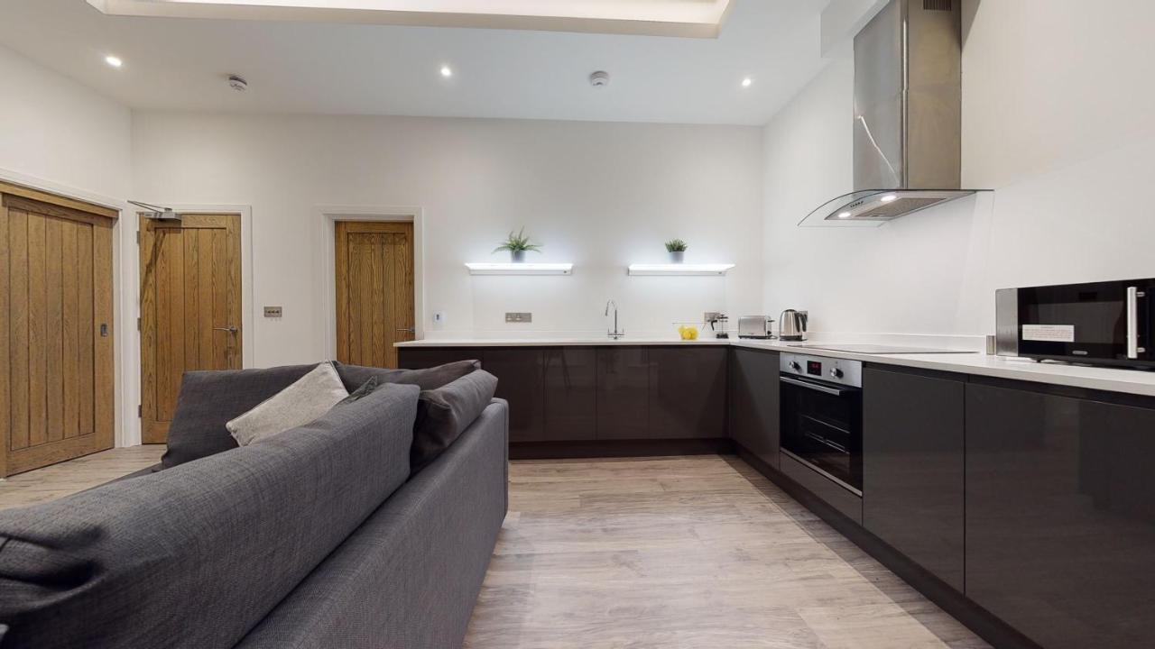 28 Harbour Lettings Luxury Apartments For Over 25S 普里茅斯 外观 照片