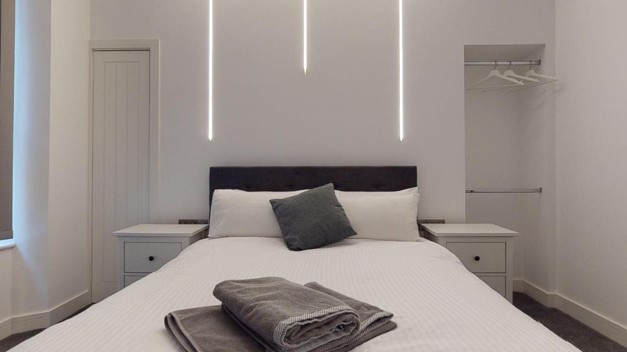 28 Harbour Lettings Luxury Apartments For Over 25S 普里茅斯 外观 照片